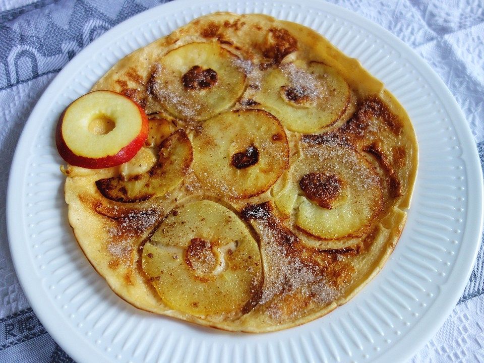 Apfel - Pfannkuchen mit Zimtzucker von humstein| Chefkoch