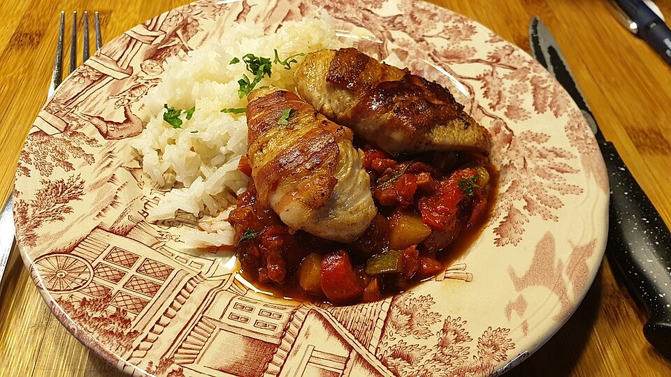 Hähnchenfilet im Schinkenmantel mit Paprika - Zucchini - Gemüse von ...