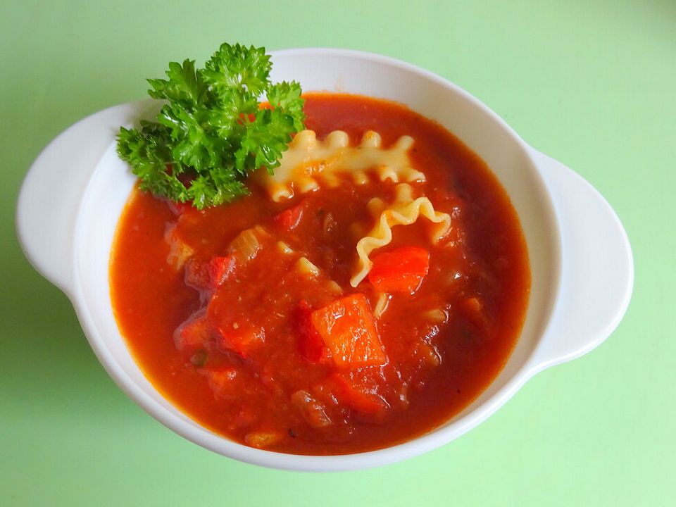 Scharfe Tomatensuppe mit Nudeln und Schinken von lacarrona| Chefkoch