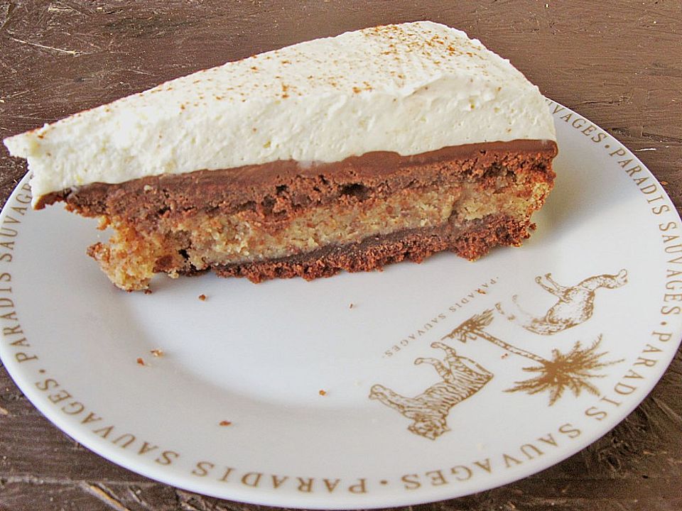 Schokokuchen mit Mandelfüllung und Amarettosahne von superbetti| Chefkoch