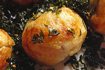 Takoyaki  (Oktopusbällchen)