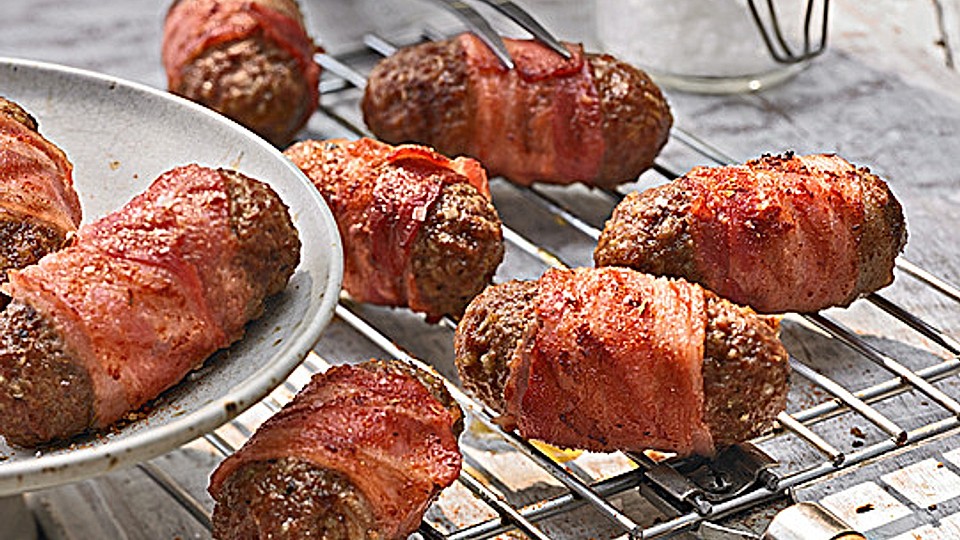 Cevapcici-im-Speckmantel
