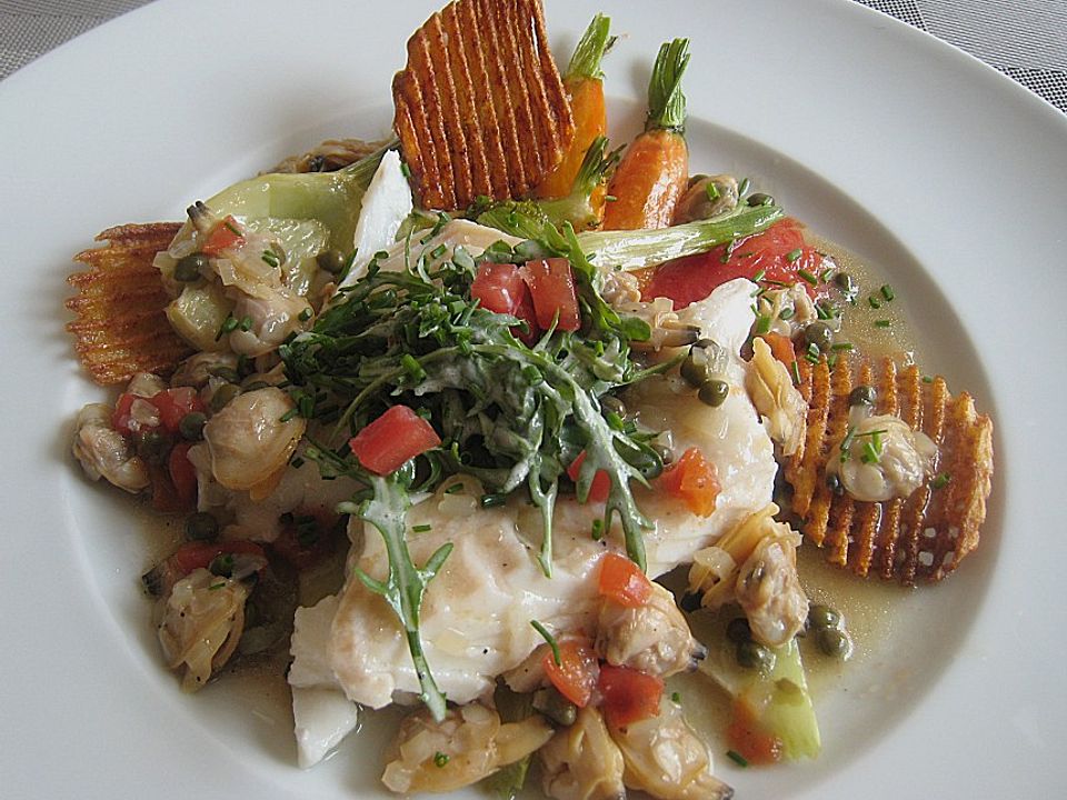 Schellfischloin an Muschel - Kapern - Sauce mit geschmortem Gemüse von ... Schellfischloin an Muschel - Kapern - Sauce mit geschmortem Gemüse von ...