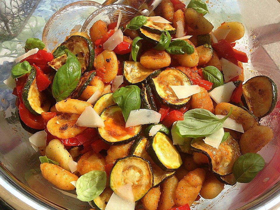 Gnocchi-Salat von honigtöpfchen | Chefkoch
