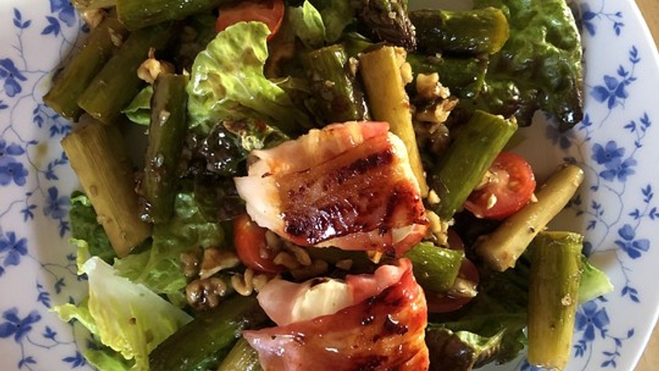 Salat mit gebratenem Spargel, Ziegenkäse, Rauke und Tomaten von monikap Salat mit gebratenem Spargel, Ziegenkäse, Rauke und Tomaten von monikap