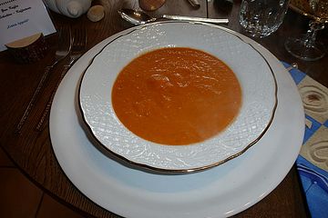 Fenchel - Tomaten - Suppe mit Garnelen