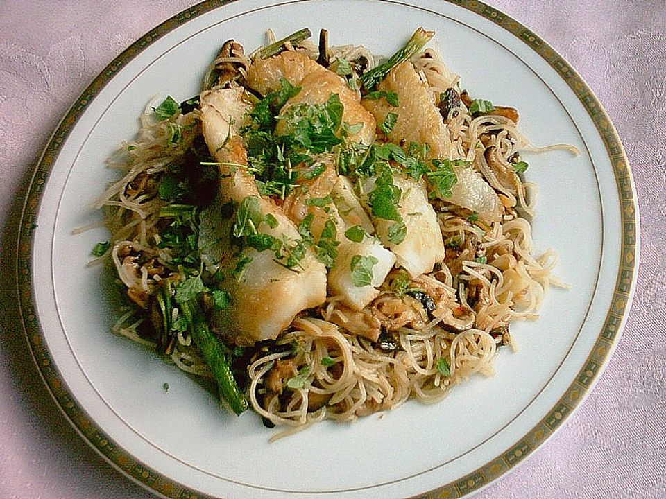 Asiatische Reisnudeln mit Seehecht von Ragdoll| Chefkoch