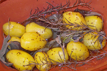Kartoffeln aus dem Römertopf, ein besonderes Geschmackserlebnis
