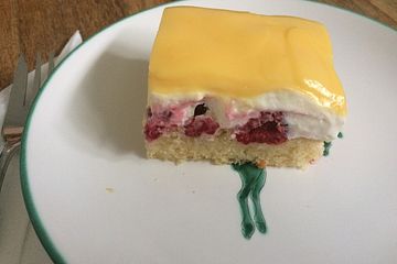 Himbeer Schmand Kuchen Mit Eierlikorguss Chefkoch