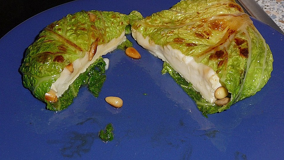 Wirsingtaschen mit Ziegenkäse von Delikatessin| Chefkoch Wirsingtaschen mit Ziegenkäse von Delikatessin| Chefkoch