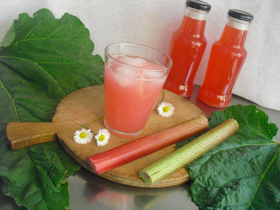 Rhabarbersaft — Rezepte Suchen