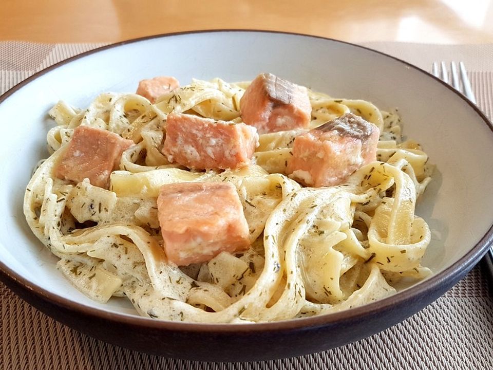 Gebratener Lachs Mit Tagliatelle