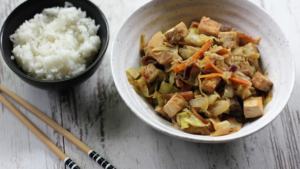 Japanische-Gem-sepfanne-mit-Aburage