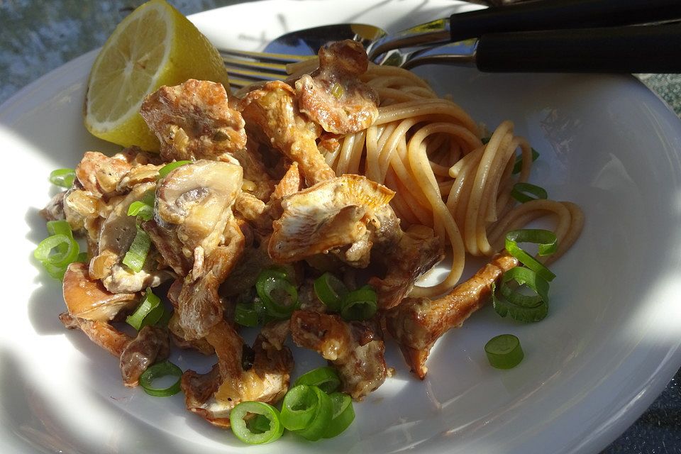 Pilzragout auf Vollkornspaghetti