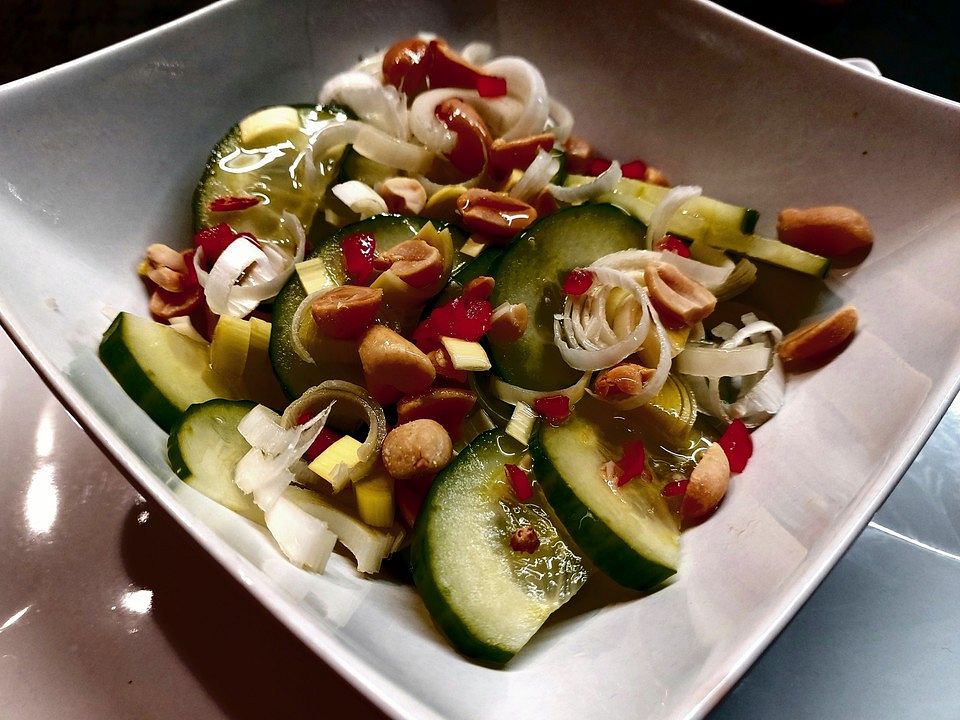 Thai Gurkensalat mit Erdnüssen und Chili von Milli73 | Chefkoch