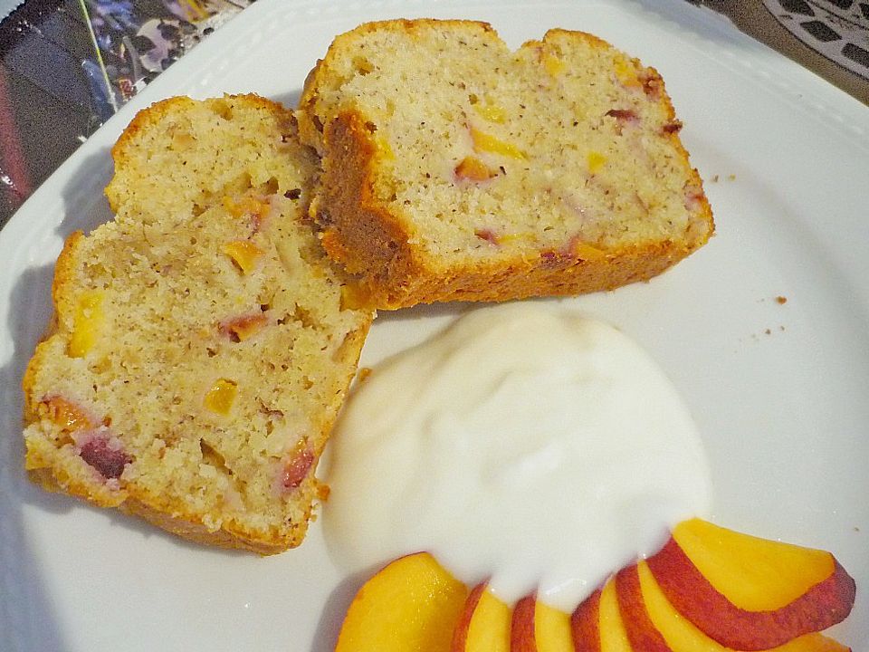 Pfirsich - Joghurt - Nuss - Cake von elanda| Chefkoch