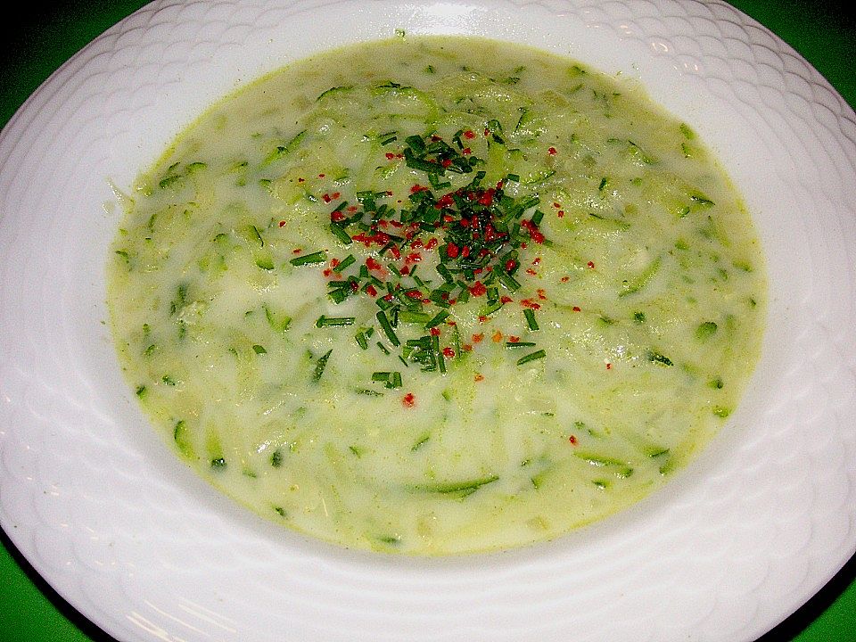 Schnelle Zucchinisuppe von Ambarenya| Chefkoch