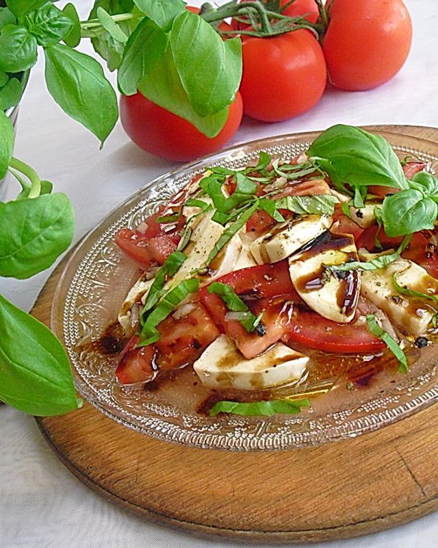 Einfacher Tomate - Mozzarella - Salat