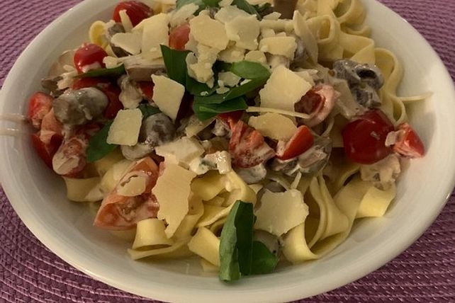 Champignon - Käse - Sauce auf Spaghetti von zotti1964| Chefkoch