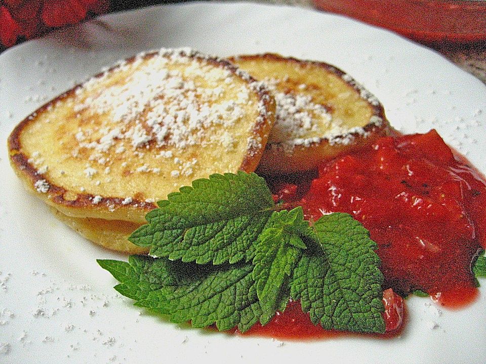 Quarkkäulchen mit Erdbeersauce von Apfelzweig | Chefkoch