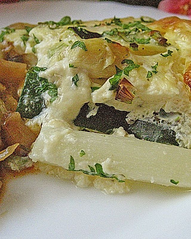 Spargel - Zucchini - Quiche mit Frischkäse