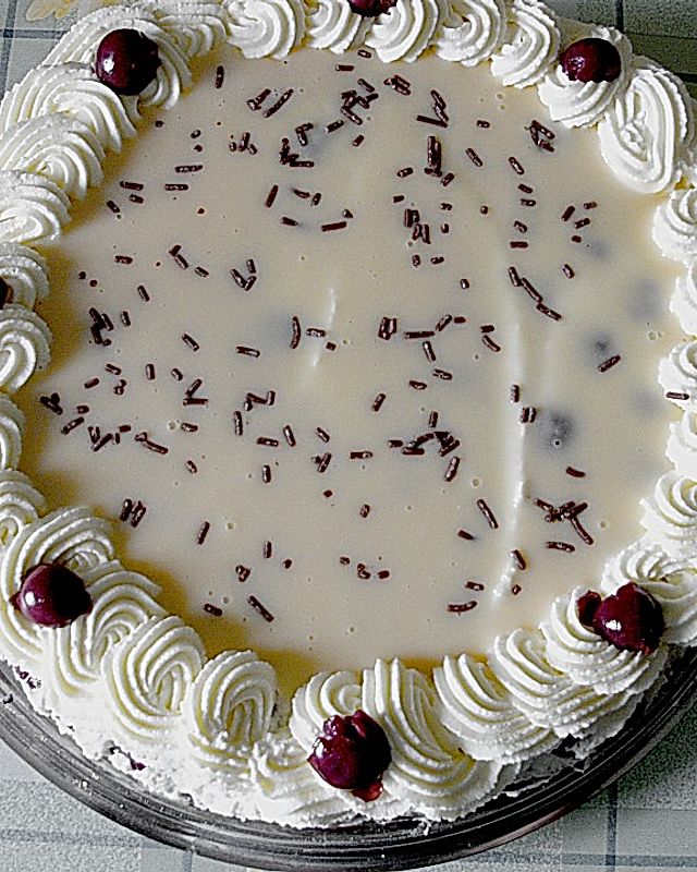 Sauerkirsch - Eierlikör - Torte