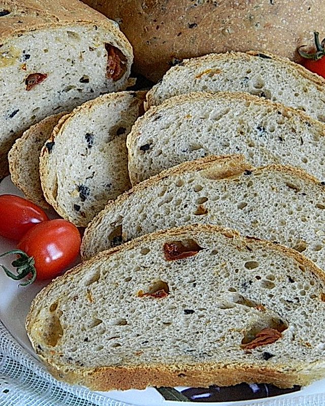 Pane al pomodoro e olive