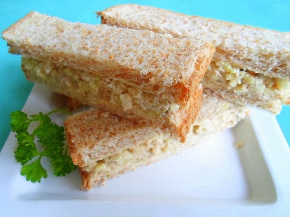 Sandwich - Häppchen mit Sellerie und Parmesan von handsabumsadaisy ...