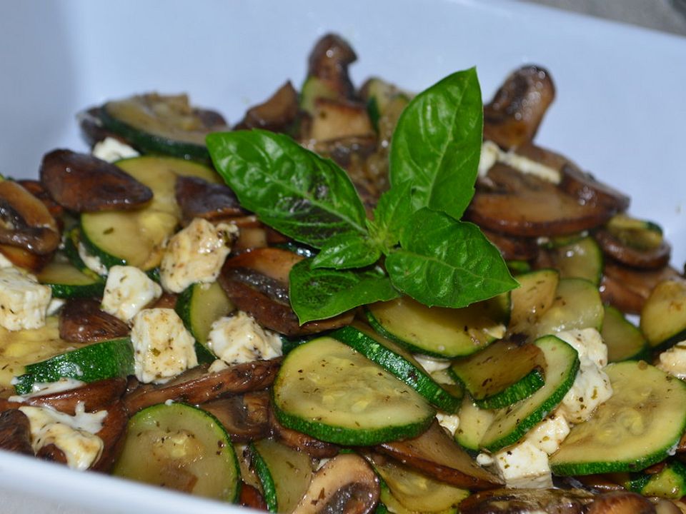 Champignon - Zucchini - Pfanne mit Feta| Chefkoch
