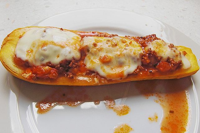 Gefüllte Zucchini mit Hackfleisch von janeellen| Chefkoch