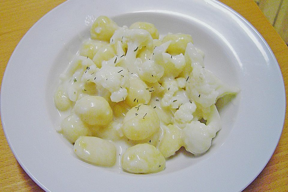 Gnocchi mit Blumenkohl und Thymian - Knoblauch - Sauce