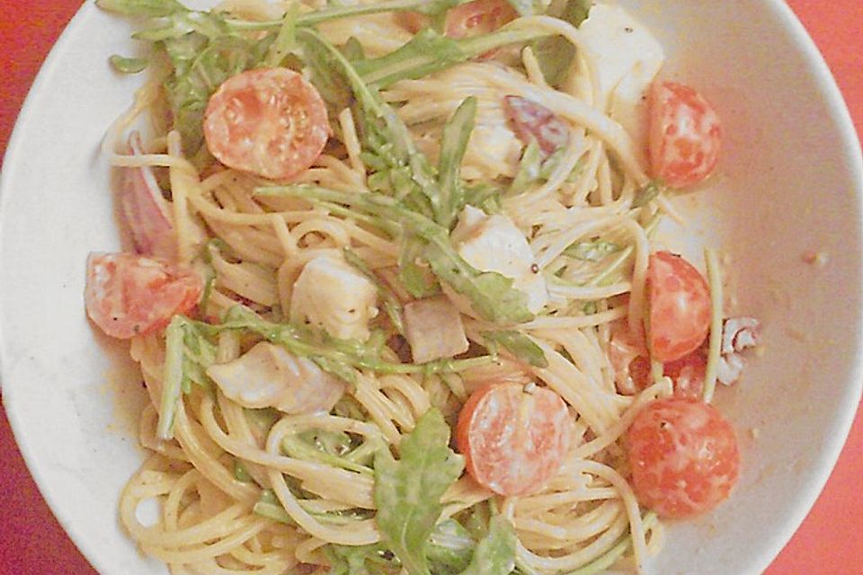 Spaghetti - Tomaten - Rucola - Salat mit Rosmarin