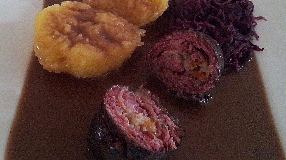 Klassische Rindsrouladen in Rotwein - Rahm - Sauce von beppo925| Chefkoch Klassische Rindsrouladen in Rotwein - Rahm - Sauce von beppo925| Chefkoch