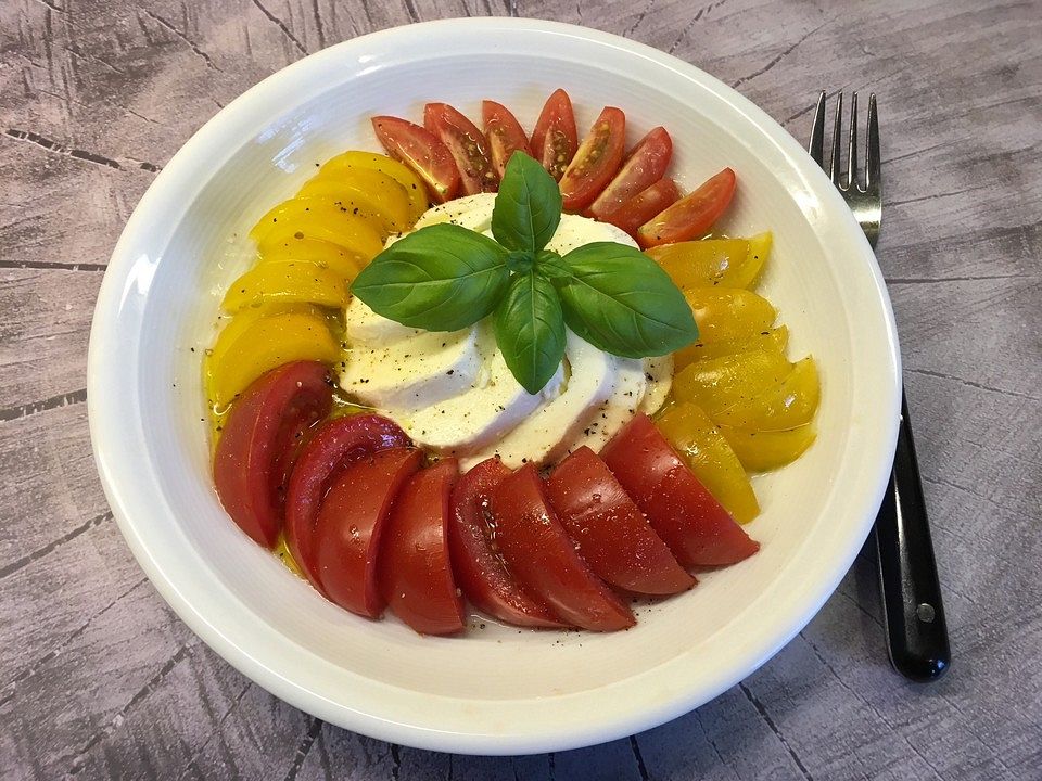 Bunter Tomaten - Mozzarella - Salat von kraeuter14| Chefkoch