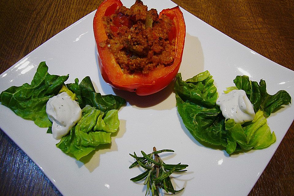 Paprika mit Tomaten - Couscous - Füllung