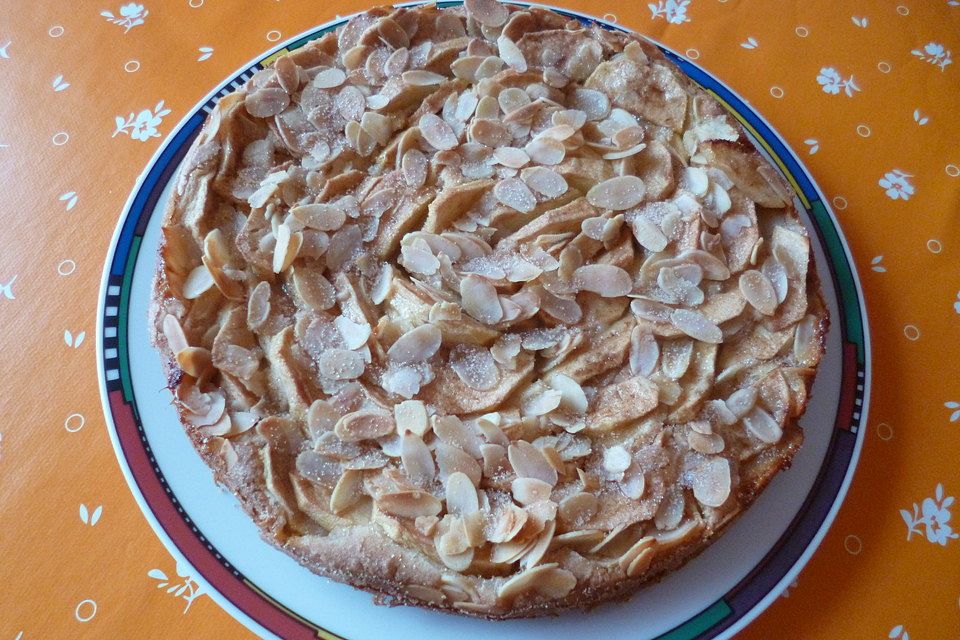 Kleiner Apfel - Amaretto - Kuchen