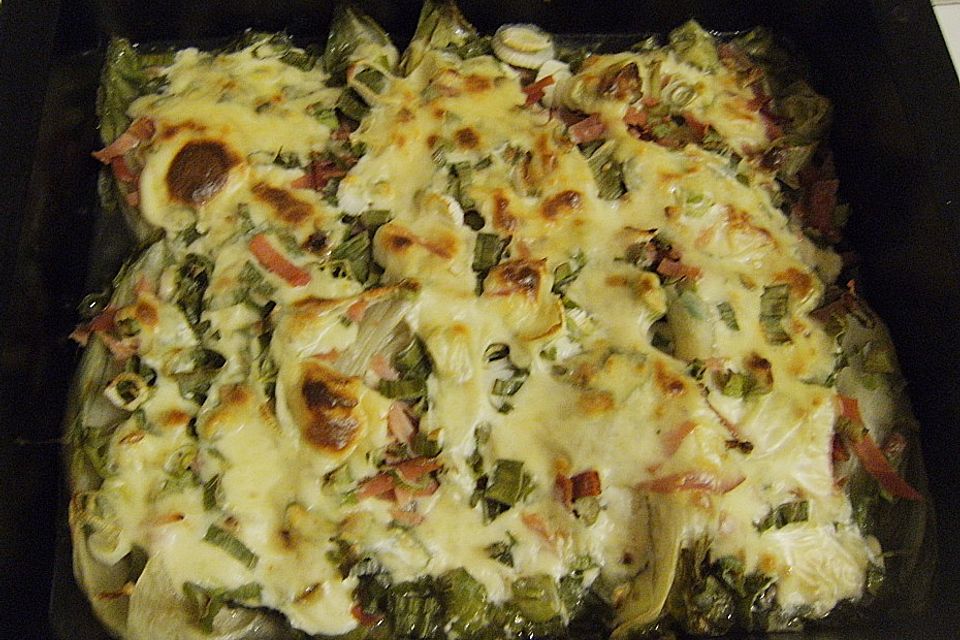 Chicoréegratin mit Frühlingszwiebeln und Schinken