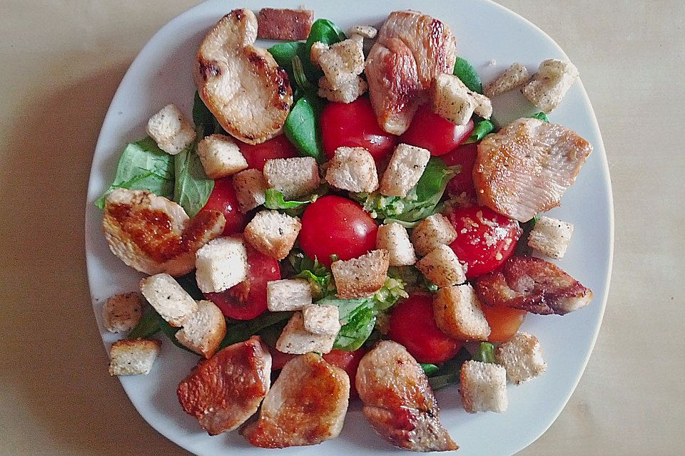 Italienischer Salat mit Hähnchenbrust