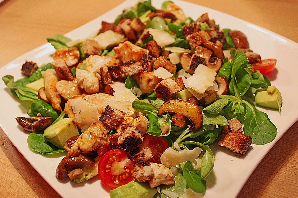 Italienischer Salat mit Hähnchenbrust