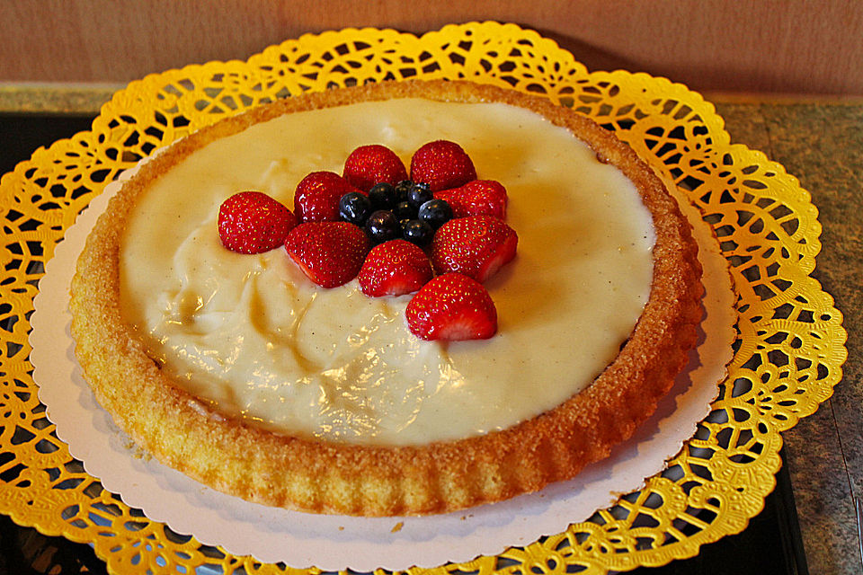 Schnelle Erdbeertorte mit Vanille - Schokocreme