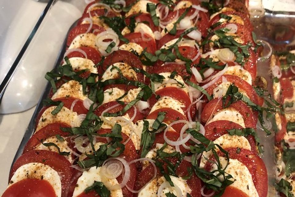 Tomaten - Mozzarella Salat