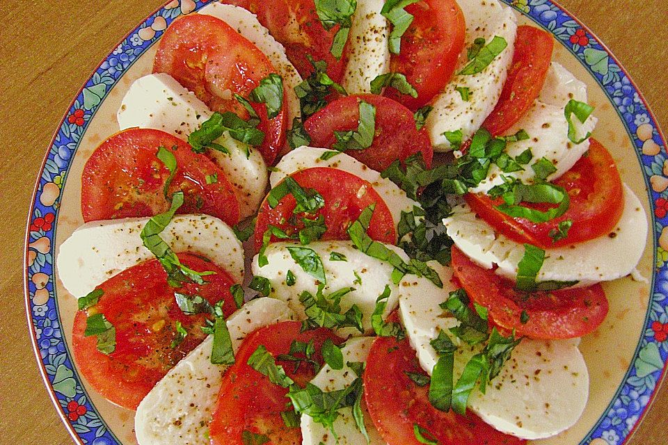 Tomaten - Mozzarella Salat