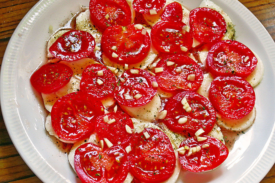 Tomaten - Mozzarella Salat