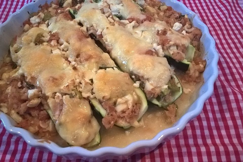 Zucchini mit Hackfleisch-Reisfüllung