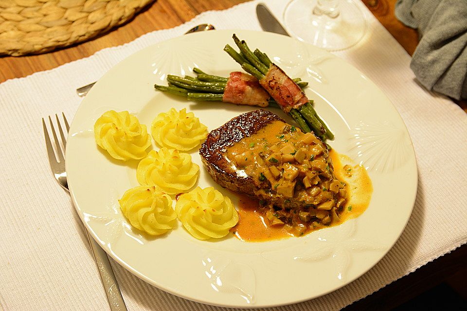 Rinderfilet mit Champignon-Sahne-Sauce