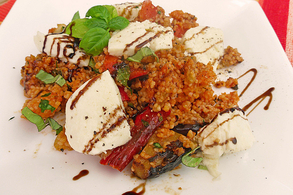 Couscous - Salat mit Ratatouille - Gemüse