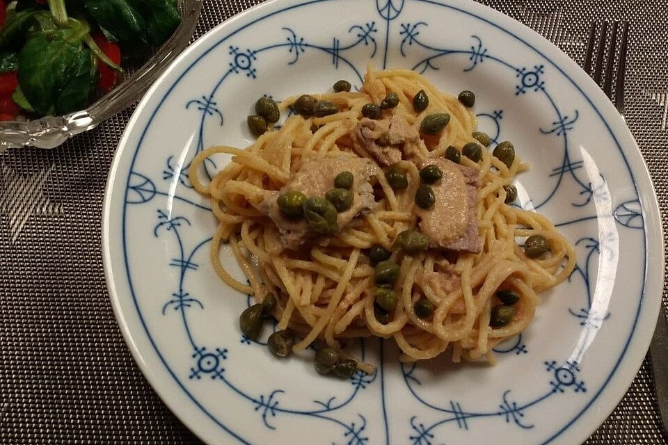 Spaghetti mit Thunfisch - Kapern - Sauce