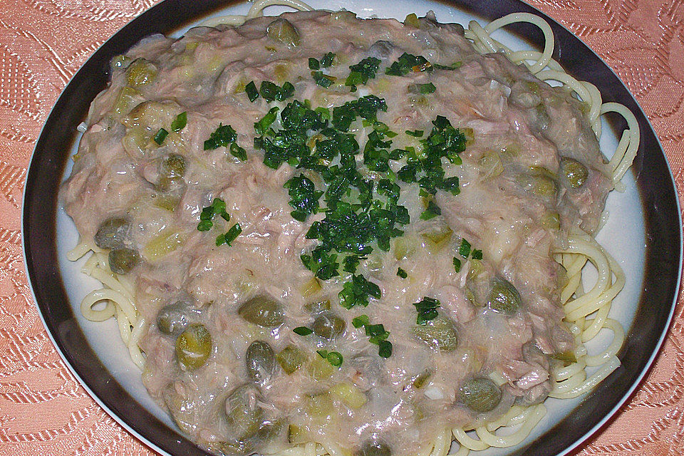 Spaghetti mit Thunfisch - Kapern - Sauce