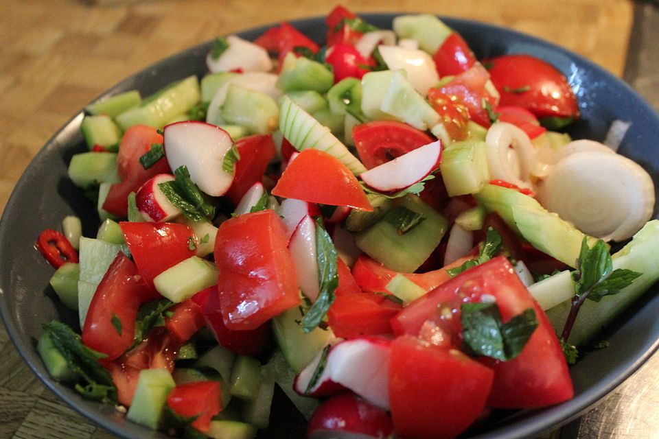 Kachumbar - ein frischer Salat aus Indien