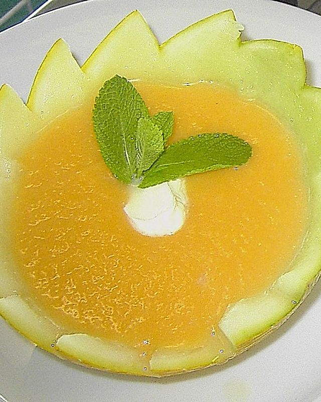 Melonenkaltschale mit Tabasco